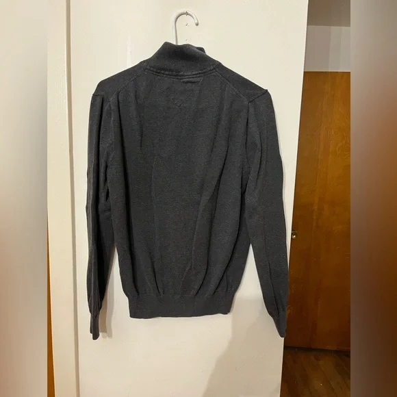 Tommy Hilfiger sweater - Picture 2 of 5